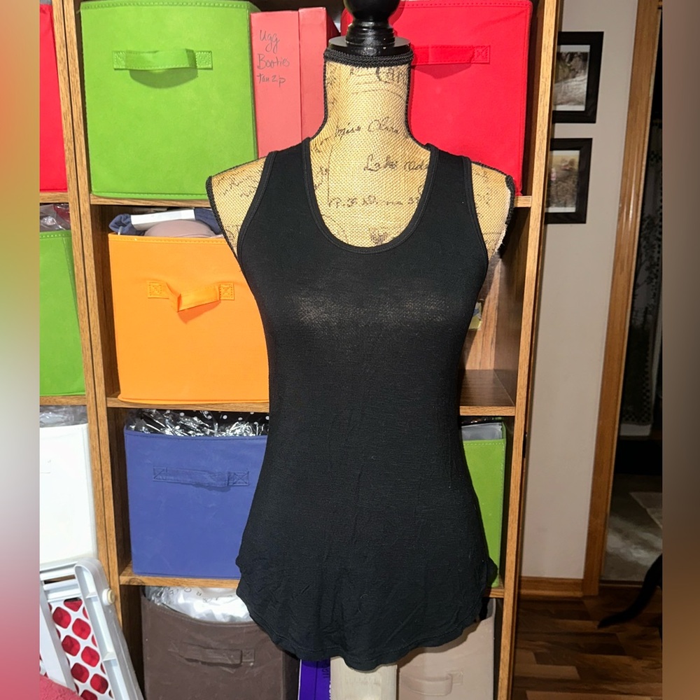 🖤✔️LULAROE BLACK TANK TOP